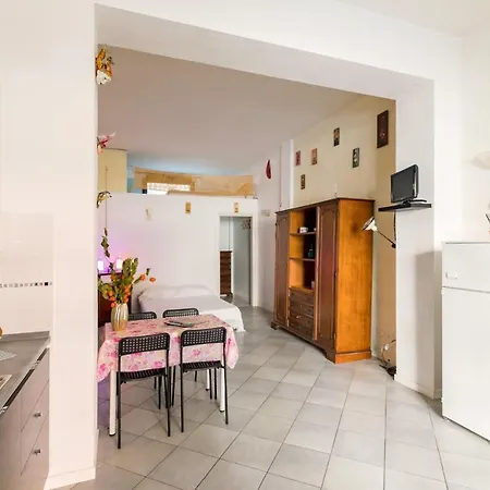 Essenza House - - By Host4u Florence