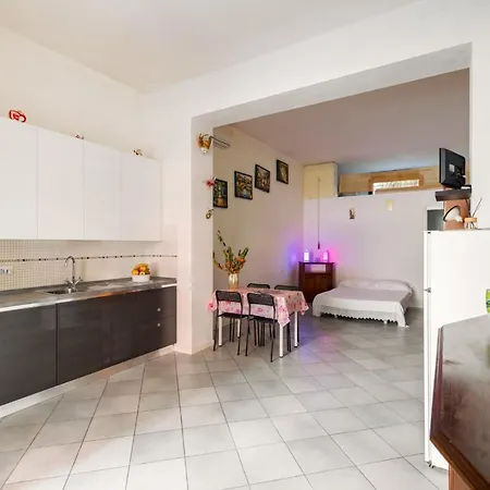 Essenza House - - By Host4u Apartment Florence