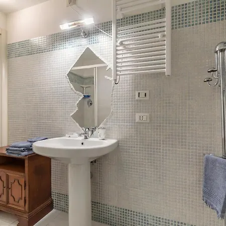 Essenza House - - By Host4u Apartament *